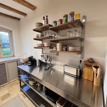 Familien- & Tierfreundliches In Elbnaehe & Mit Direktem Zugang Zum Waldpark Апартаменты *