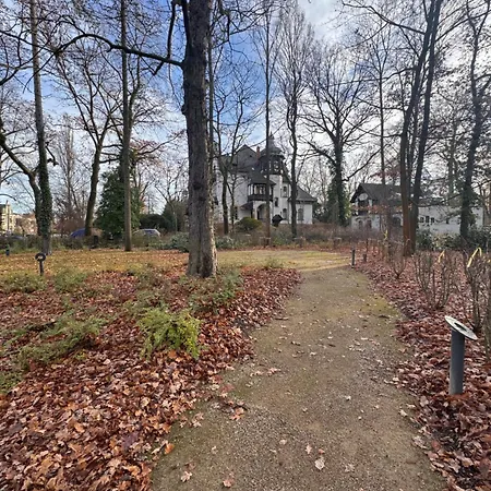 Apartamento Familien- & Tierfreundliches In Elbnaehe & Mit Direktem Zugang Zum Waldpark Dresde