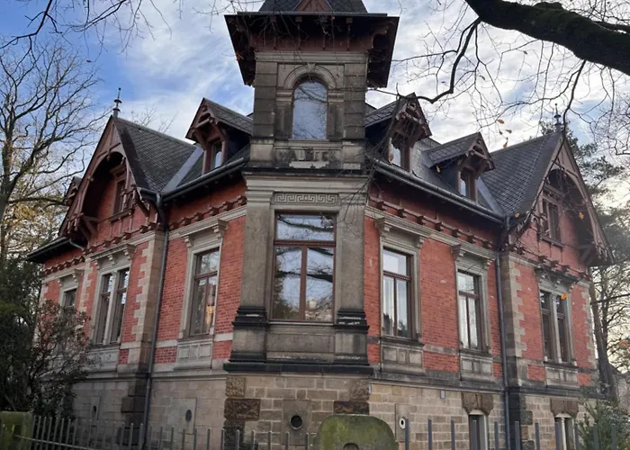 Familien- & Tierfreundliches In Elbnaehe & Mit Direktem Zugang Zum Waldpark Dresden