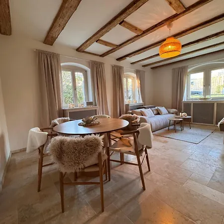 Familien- & Tierfreundliches In Elbnaehe & Mit Direktem Zugang Zum Waldpark Drezda